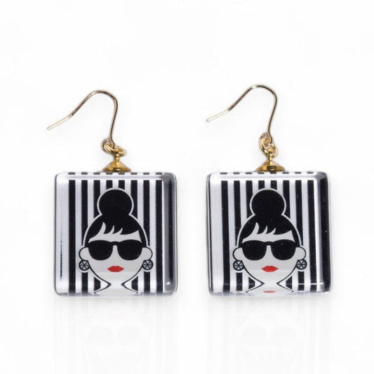 ［日本原裝進口］怪時尚壓克力方形耳環 (HG0001)