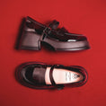 將圖片載入圖庫檢視器,【FAIR LADY聯名】復古漆皮厚底瑪莉珍鞋 (5A2978)
