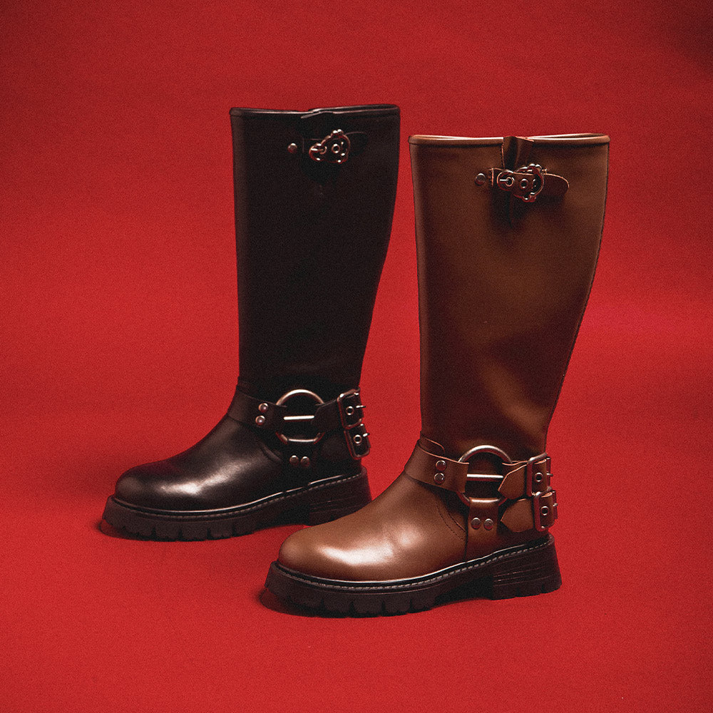 【FAIR LADY聯名】個性帶釦真皮長靴  (7B2993)