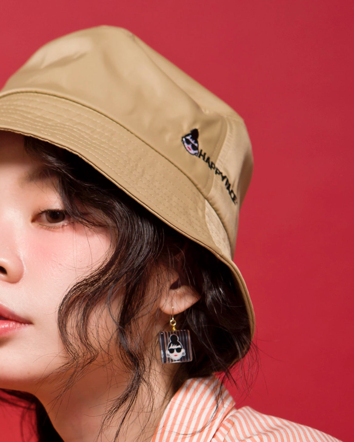 ［日本原裝進口］怪時尚壓克力方形耳環 (HG0001)